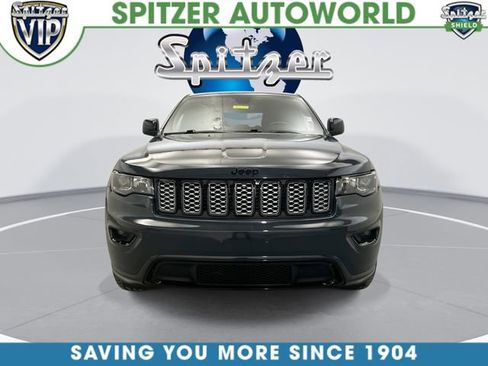Used 2018 Jeep Grand Cherokee Altitude AWD/4WD image 4