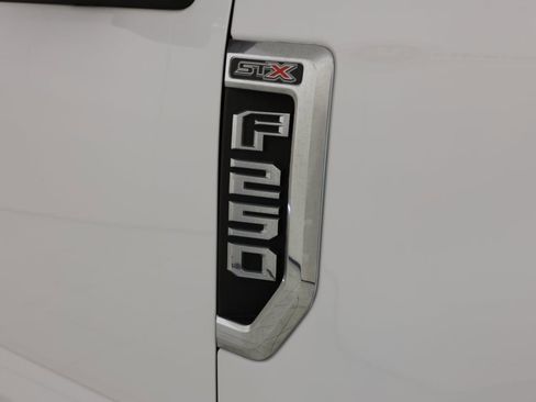 Used 2020 Ford F250 XL w/ STX Appearance Package image 18