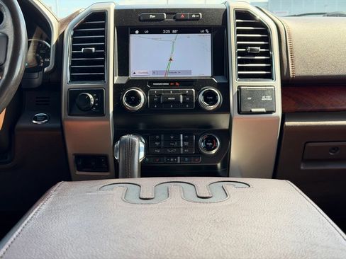 Used 2019 Ford F150 King Ranch w/ Equipment Group 601A Luxury AWD/4WD image 33