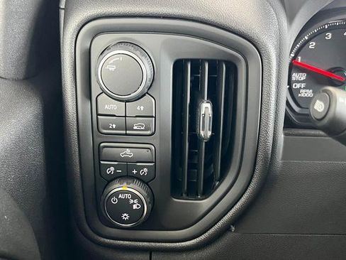 New 2025 Chevrolet Silverado 1500 Custom image 17