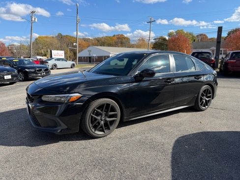 Used 2023 Honda Civic Sport image 3