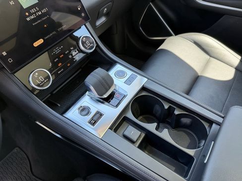 Used 2022 Jaguar F-PACE S AWD/4WD image 20