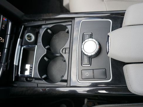 Used 2013 Mercedes-Benz E 350 BlueTEC Sedan image 26