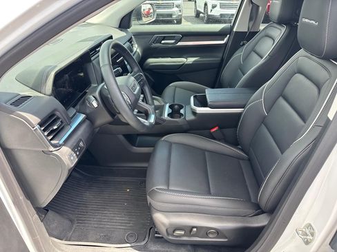 Used 2026 GMC Terrain Denali w/ LPO, Floor Liner Package AWD/4WD image 4