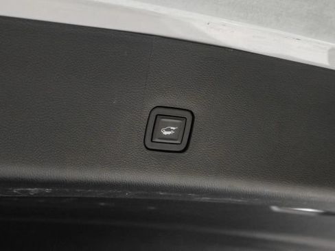 Used 2019 Chevrolet Traverse RS w/ LPO, Floor Liner Package FWD image 61