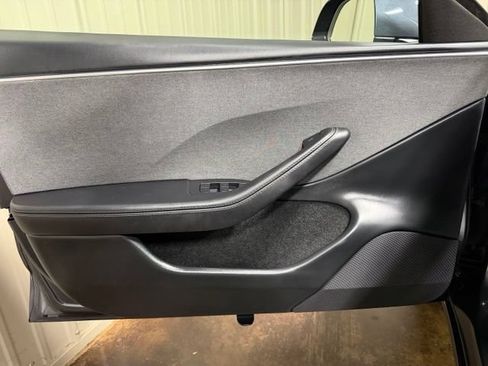 Used 2025 Tesla Model 3 RWD image 12