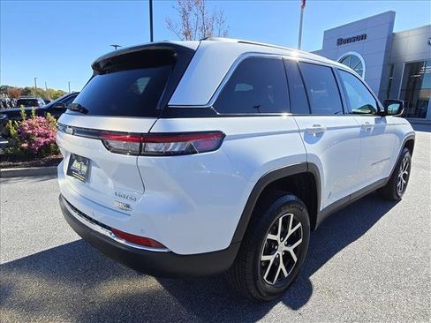 New 2025 Jeep Grand Cherokee Limited image 3
