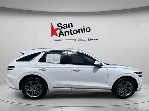Used 2025 Genesis GV70 2.5T AWD/4WD image 16