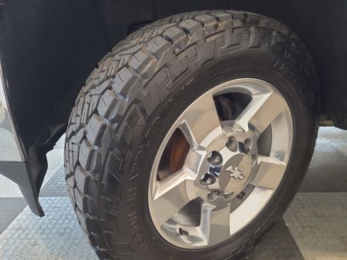 Used 2019 Chevrolet Silverado 2500 LTZ w/ Vortec Plus Package AWD/4WD image 8