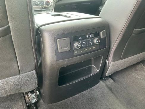 Used 2018 GMC Yukon SLT w/ Open Road Package AWD/4WD image 41