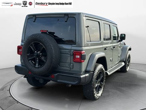 Certified 2022 Jeep Wrangler Unlimited Sahara image 9
