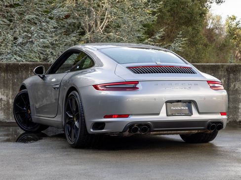 Used 2018 Porsche 911 Carrera S image 3