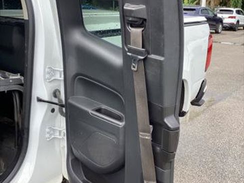 Used 2022 Chevrolet Colorado LT w/ Fleet Safety Package RWD image 18