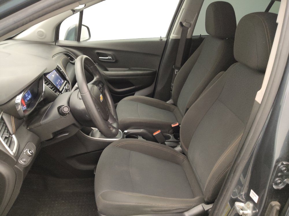 Used 2021 Chevrolet Trax LS w/ Tint and Cruise Package AWD/4WD image 17