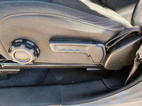 Used 2021 Jeep Wrangler Unlimited Sport image 12