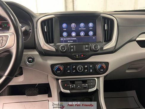 Used 2022 GMC Terrain SLT image 47