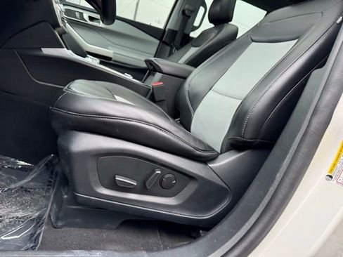 Certified 2023 Ford Explorer XLT w/ Equipment Group 202A image 8