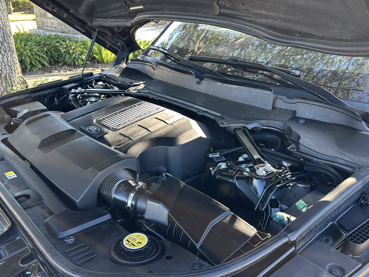 Used 2017 Land Rover Range Rover Sport SE AWD/4WD image 36