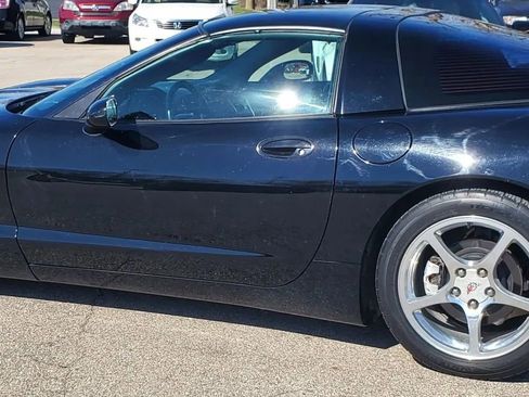 Used 2004 Chevrolet Corvette Coupe w/ Preferred Equipment Group image 15