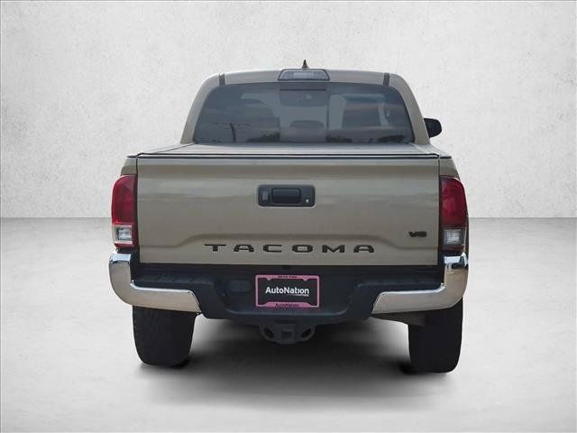 Used 2018 Toyota Tacoma TRD Off-Road AWD/4WD image 6