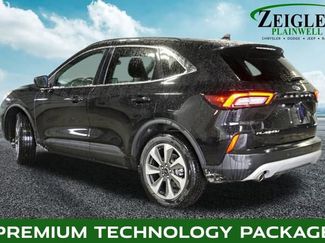 Used 2025 Ford Escape Platinum video 2