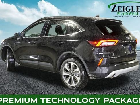 Used 2025 Ford Escape Platinum image 2