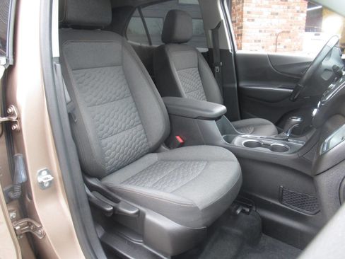 Used 2018 Chevrolet Equinox LT AWD/4WD image 5