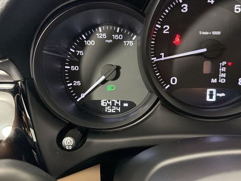 Certified 2024 Porsche Macan AWD/4WD image 22