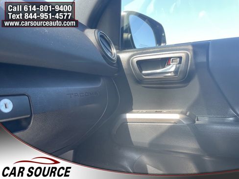 Used 2019 Toyota Tacoma TRD Off-Road image 24