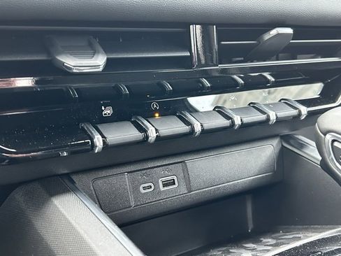 New 2026 GMC Canyon Elevation w/ Convenience Package image 39