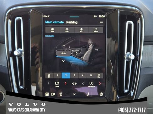 Certified 2024 Volvo XC40 B5 Ultimate w/ Protection Package Premier image 18