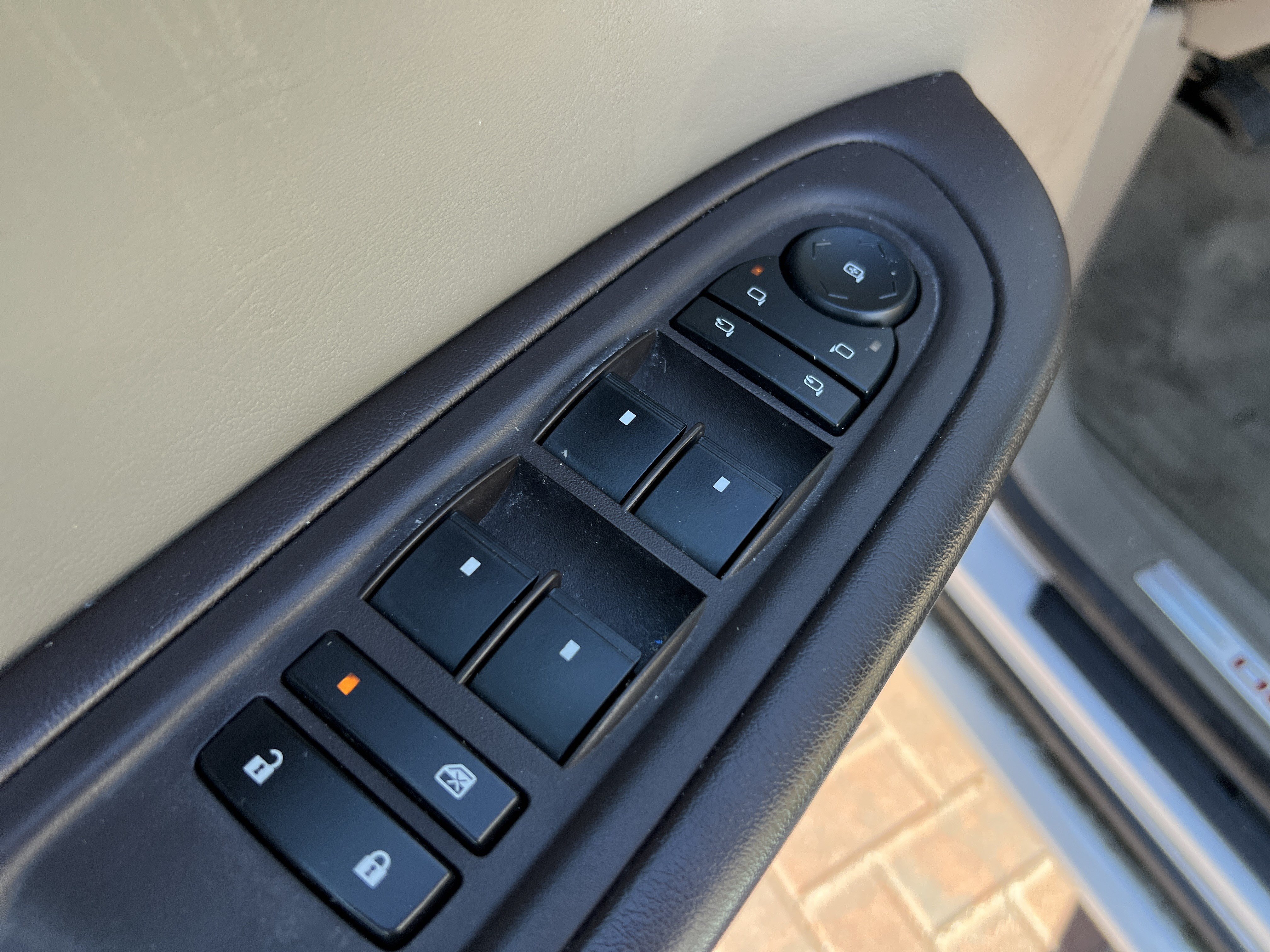 Used 2016 GMC Acadia Denali FWD image 15