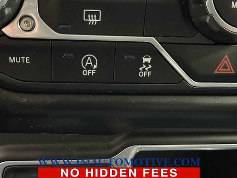 Used 2022 Jeep Wrangler Unlimited Sport image 39