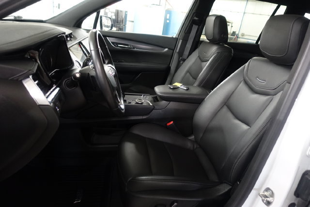Used 2024 Cadillac XT6 Luxury w/ LPO, Floor Liner Package AWD/4WD image 11