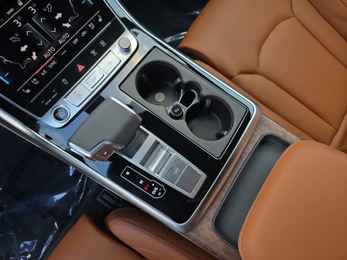 New 2026 Audi Q8 Prestige image 25