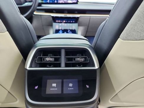 Used 2023 Lucid Air Touring image 52