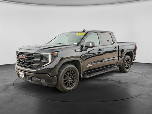 Used 2024 GMC Sierra 1500 Elevation w/ Elevation Premium Package AWD/4WD image 4