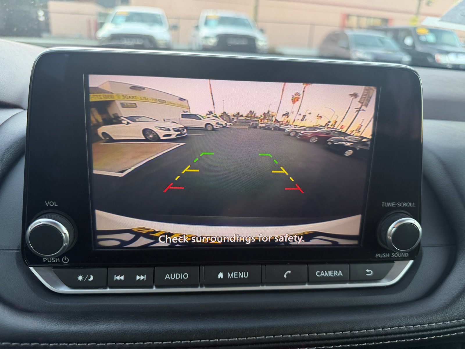 Used 2023 Nissan Rogue S FWD image 23