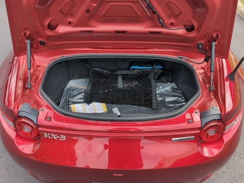 New 2026 MAZDA MX-5 Miata Club w/ Weather Package RWD image 10