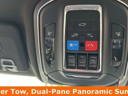 New 2025 Jeep Grand Cherokee Limited w/ Black Appearance Package image 25