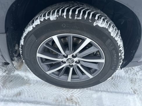 Used 2018 Toyota Highlander XLE image 34