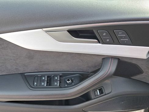 Used 2018 Audi S4 Premium Plus w/ Navigation Package image 12