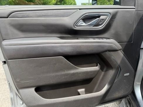 Used 2023 GMC Yukon SLT AWD/4WD image 15