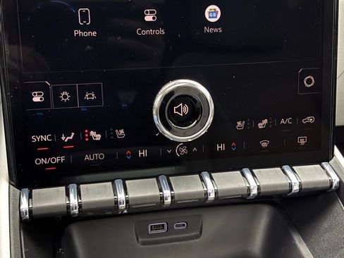 New 2026 GMC Terrain Denali w/ LPO, Black Badging Package image 30