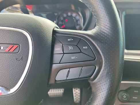 Used 2017 Dodge Challenger SXT Plus image 22