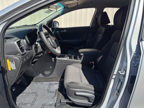 Used 2020 Kia Sportage LX AWD/4WD image 15
