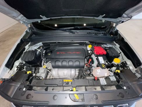 Used 2019 Jeep Renegade Sport image 25