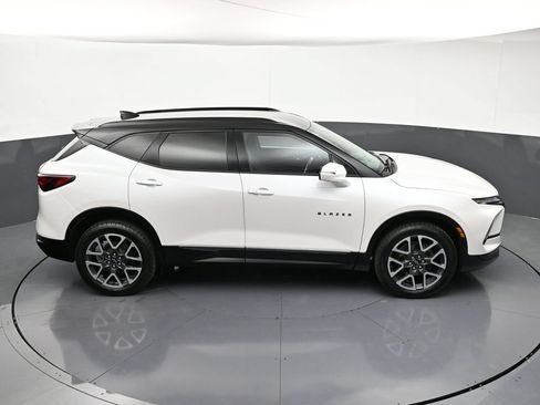 Certified 2023 Chevrolet Blazer RS w/ Driver Confidence II Package AWD/4WD image 21