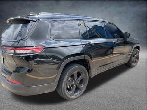 Used 2022 Jeep Grand Cherokee L Laredo RWD image 8