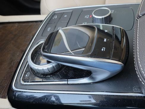 Used 2019 Mercedes-Benz GLS 550 4MATIC image 34